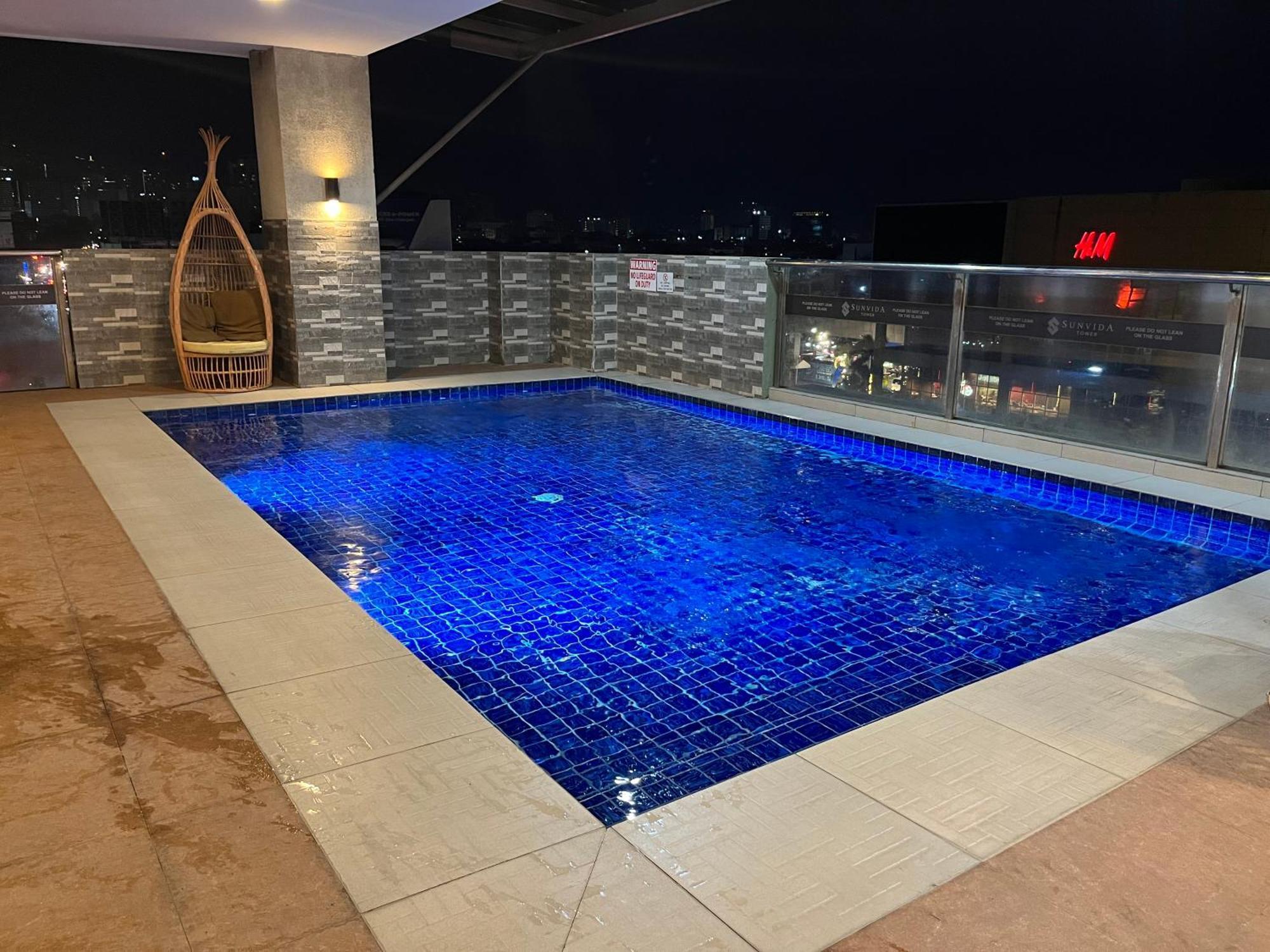 Aesthetic Functional Minimalist Space Sunvida Tower Sv1716 Cebu Bagian luar foto